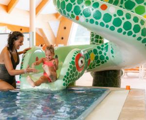 Rutsche fuer Kinder Therme Amade